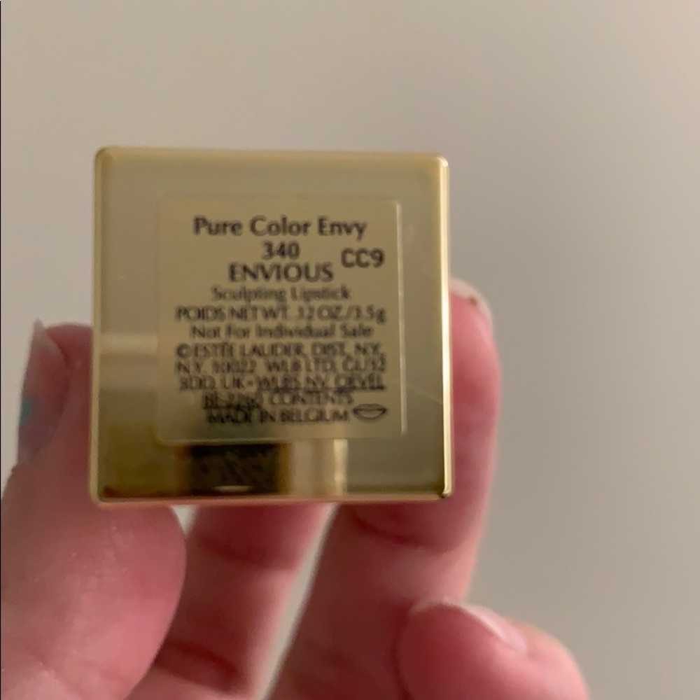 Estée Lauder lipstick